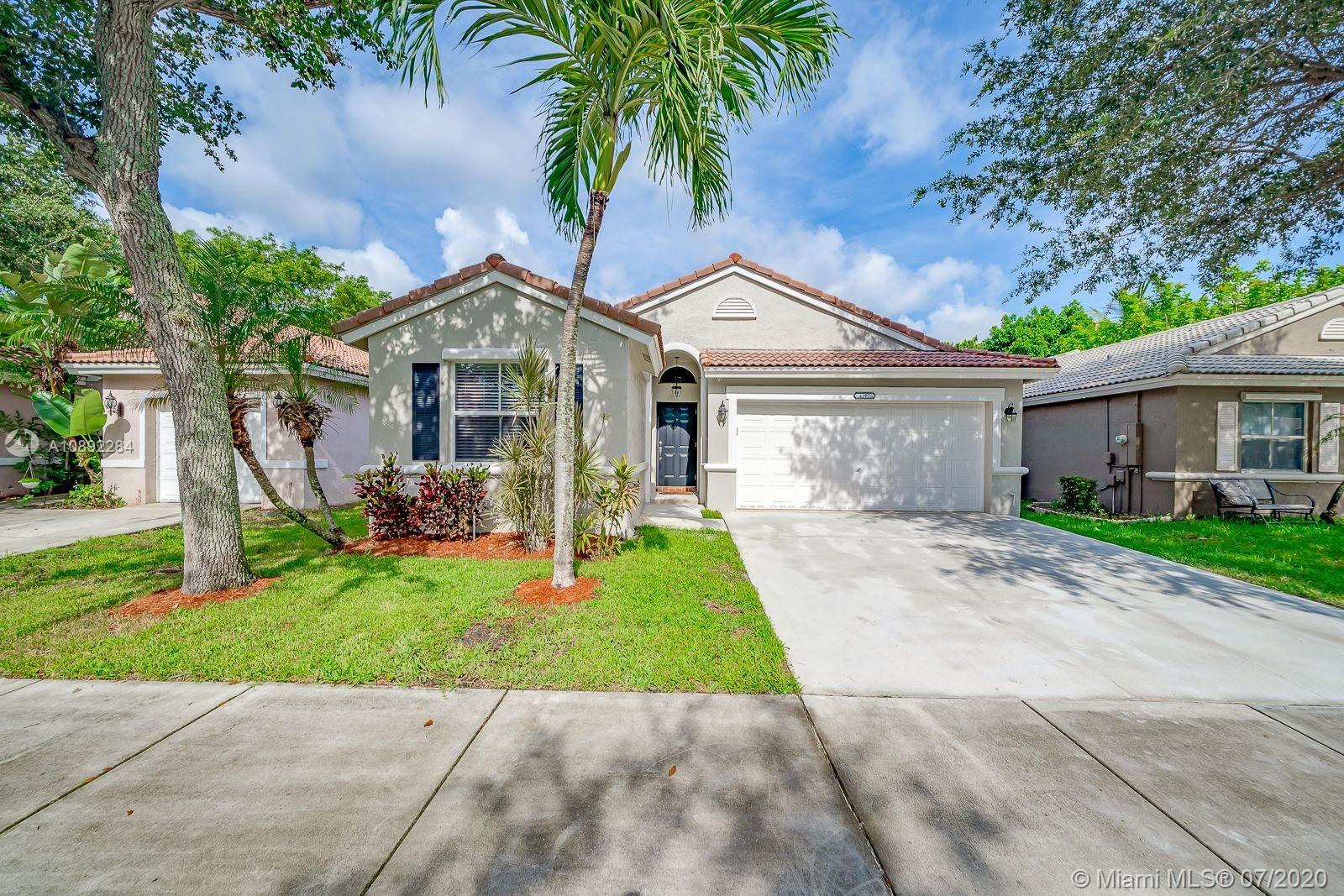 4907 NW 55th Blvd, Coconut Creek, FL 33073