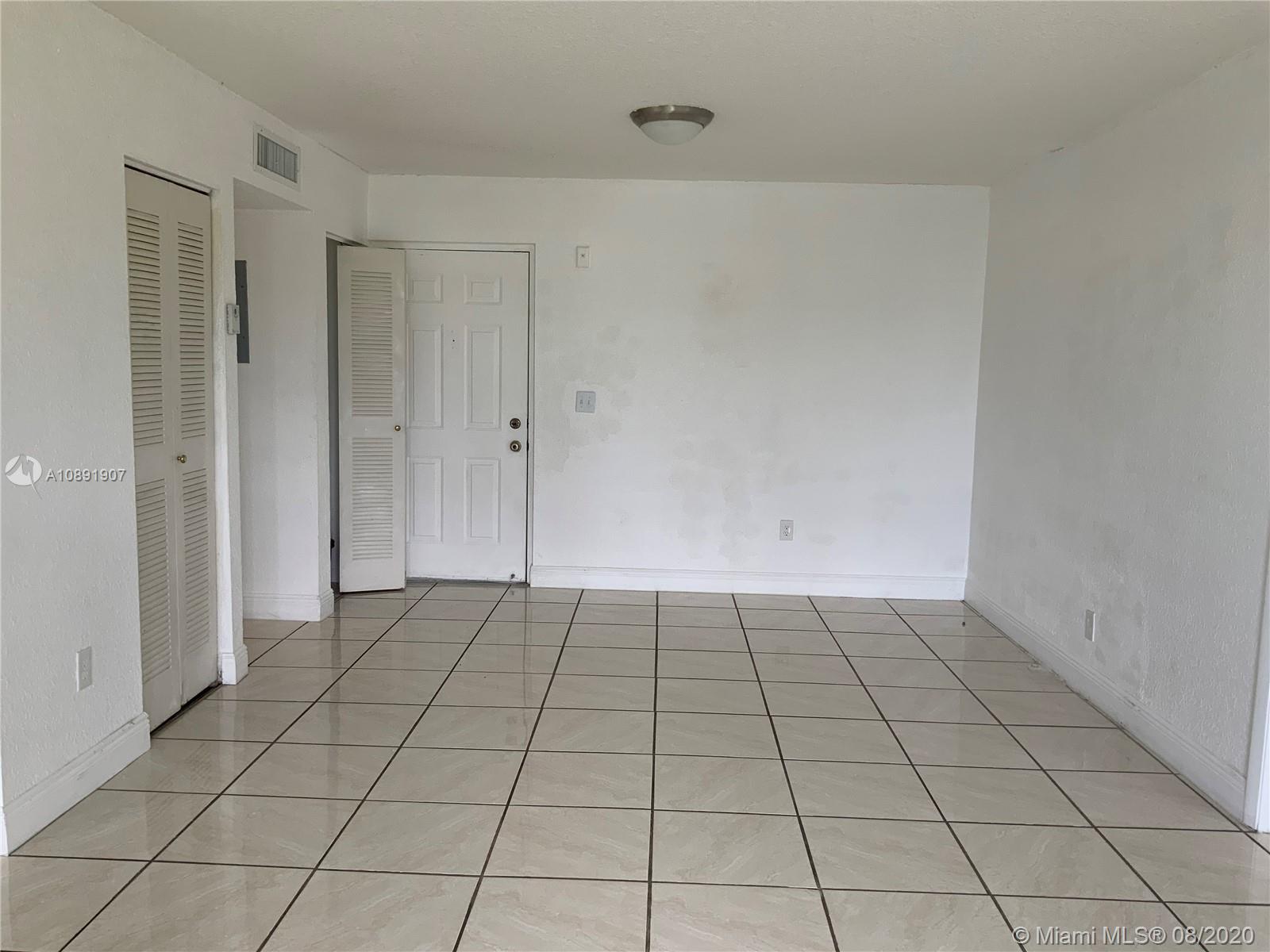 Cutler Bay, FL 33189,8260 SW 210th St #312