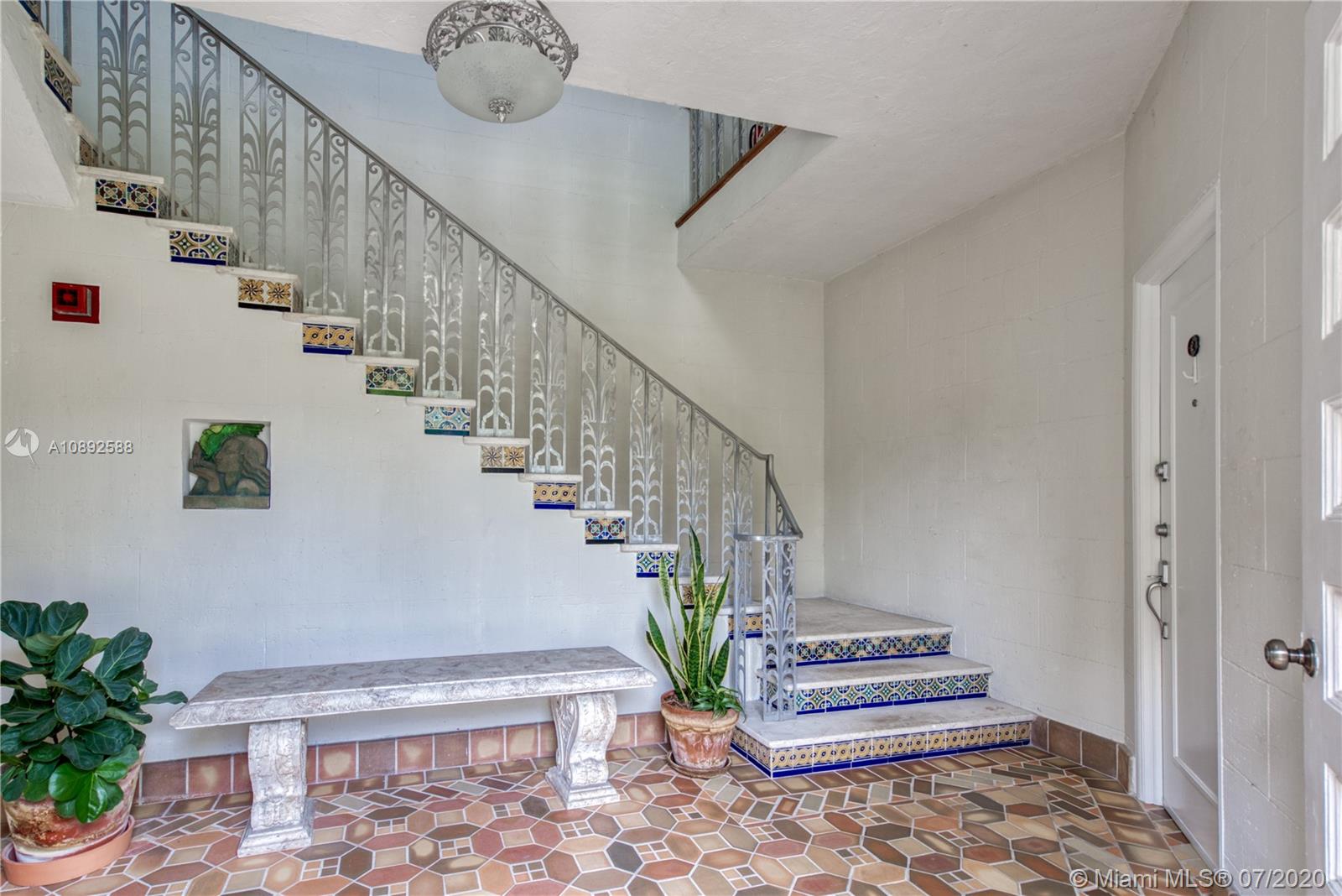 Coral Gables, FL 33134,3110 Segovia St #3