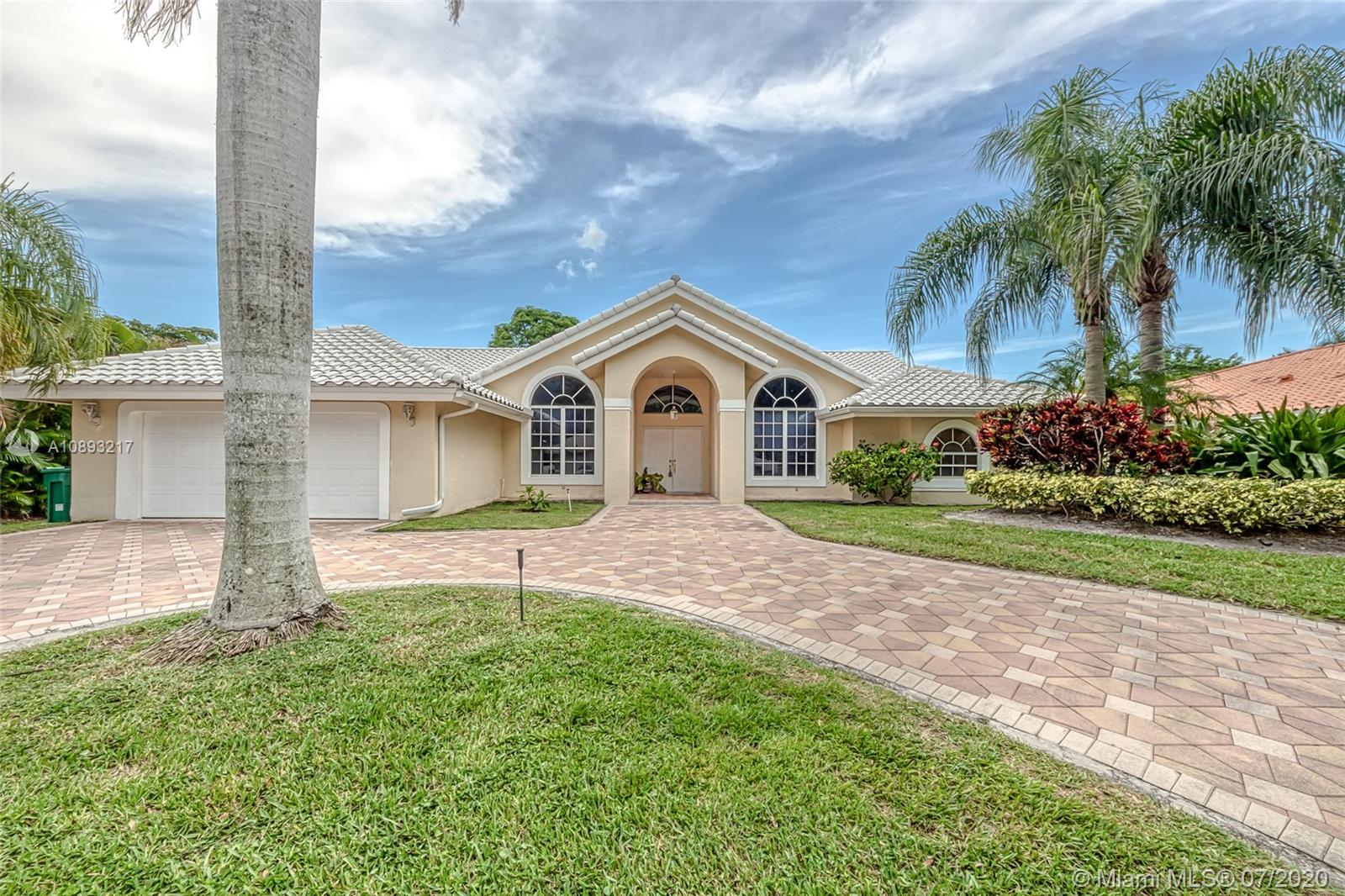 4340 SW 74th Ter, Davie, FL 33314