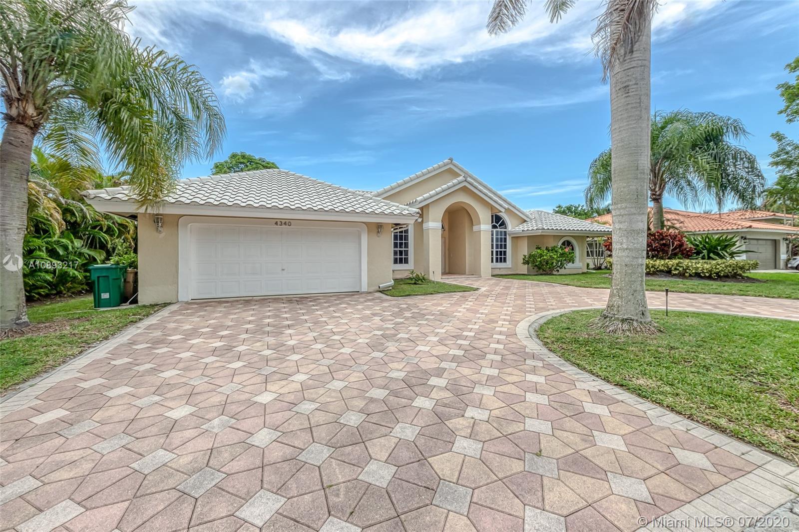 Davie, FL 33314,4340 SW 74th Ter