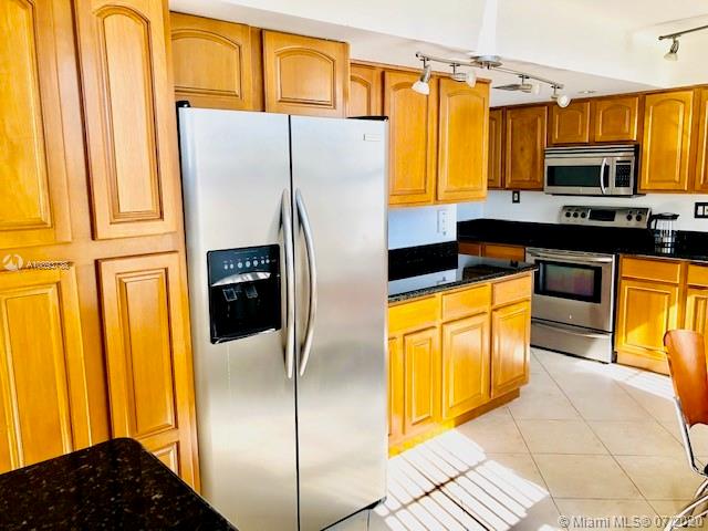 Sunny Isles Beach, FL 33160,231 174th St #1504