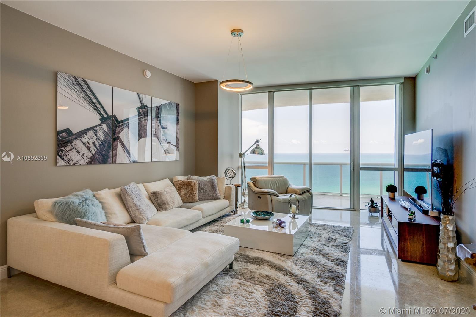 Sunny Isles Beach, FL 33160,16001 Collins Ave #1907