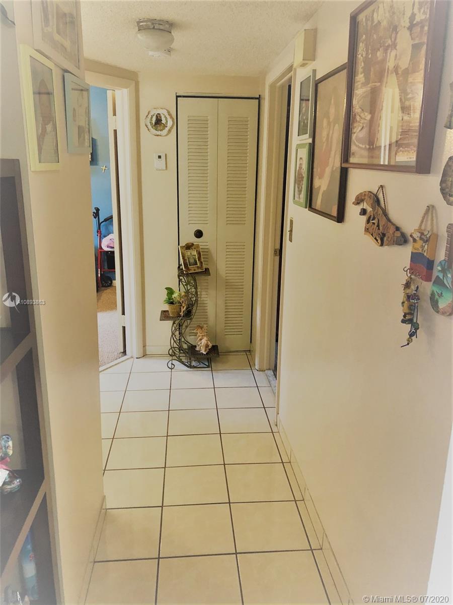 Hialeah, FL 33016,5300 W 21st Ct #313