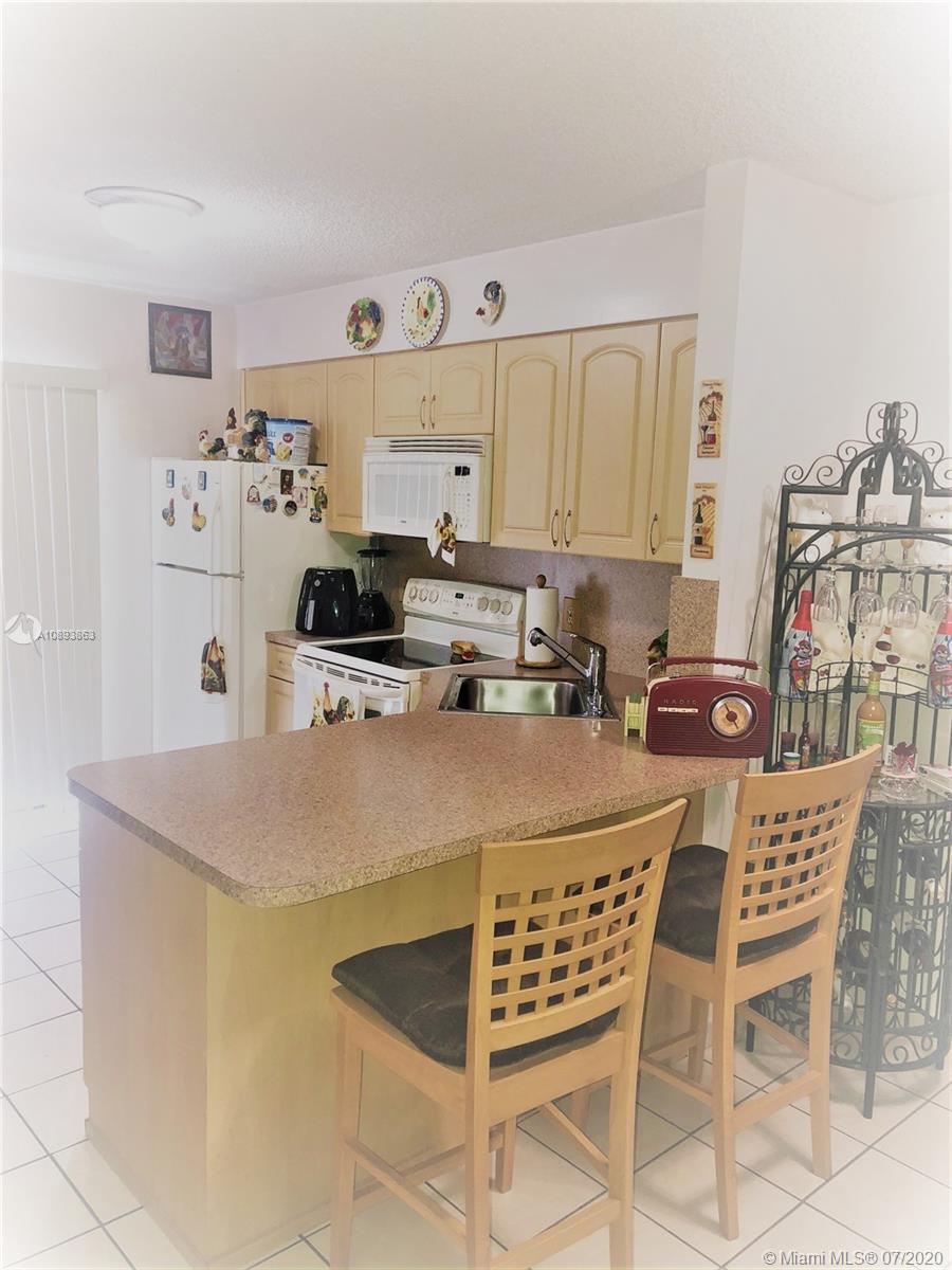 Hialeah, FL 33016,5300 W 21st Ct #313