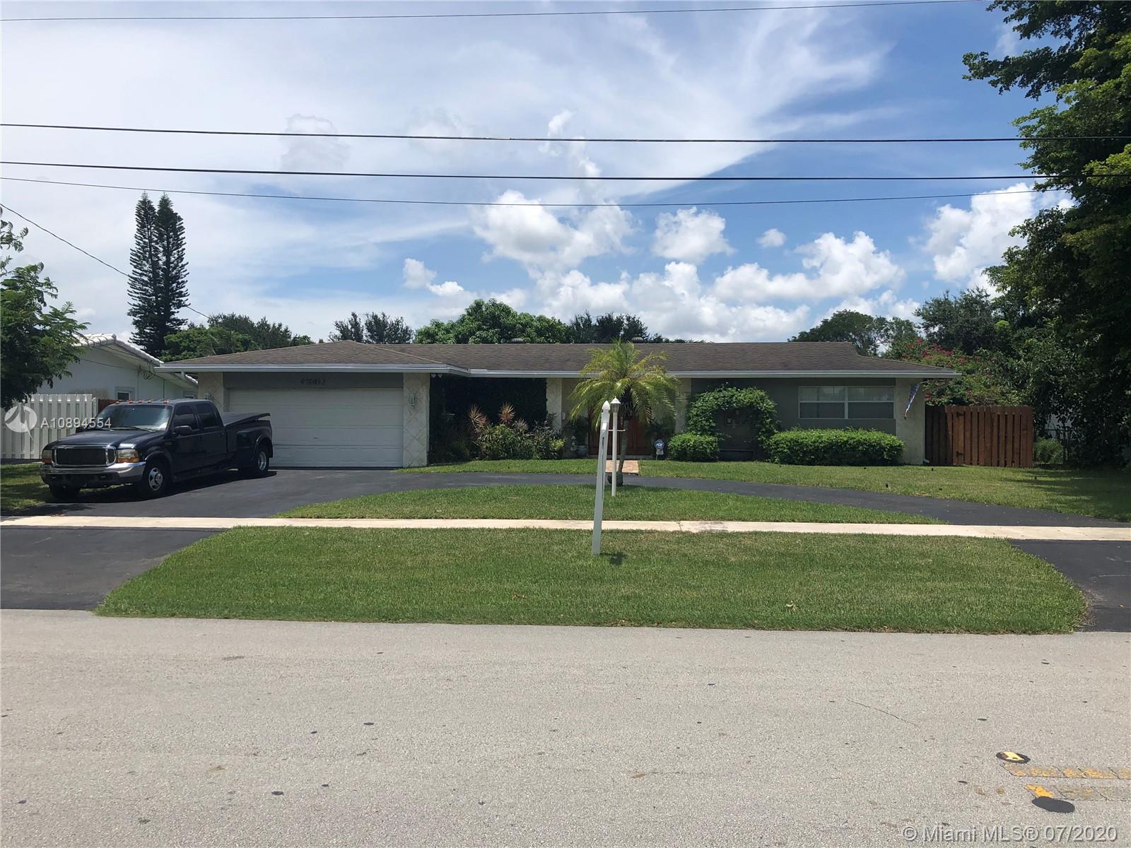 7341 NW 11th Pl, Plantation, FL 33313