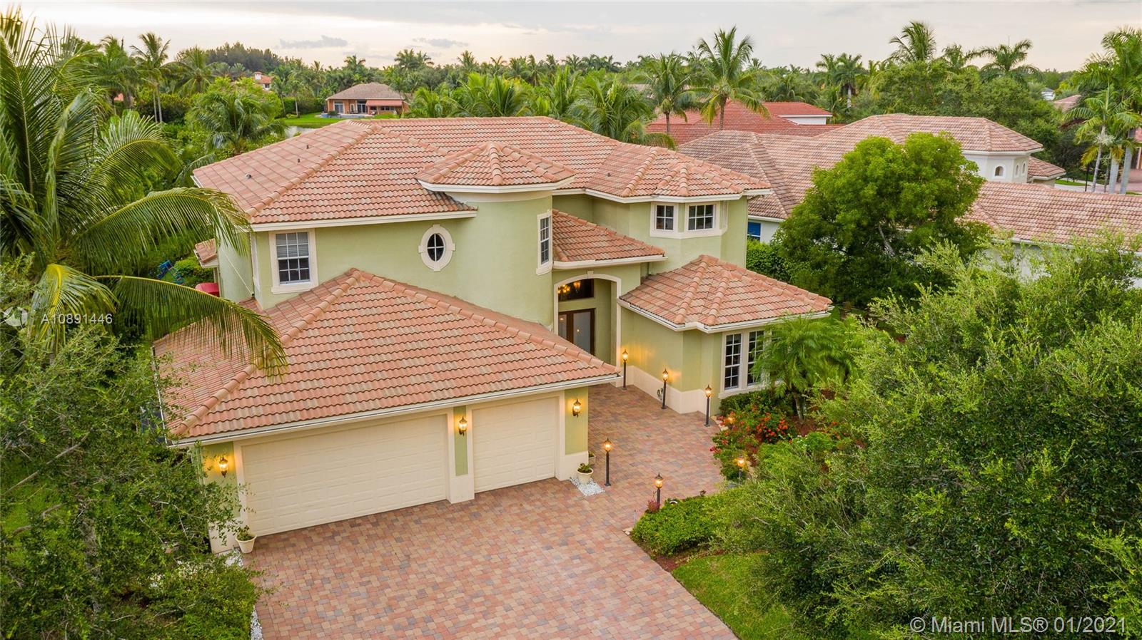 2801 E Stonebrook Cir, FL 33330