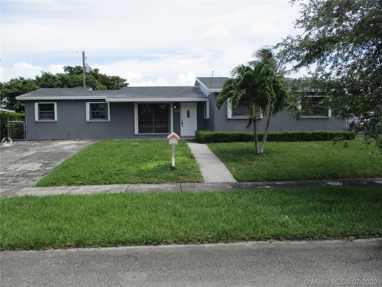 10401 SW 200th Ter, Cutler Bay, FL 33189