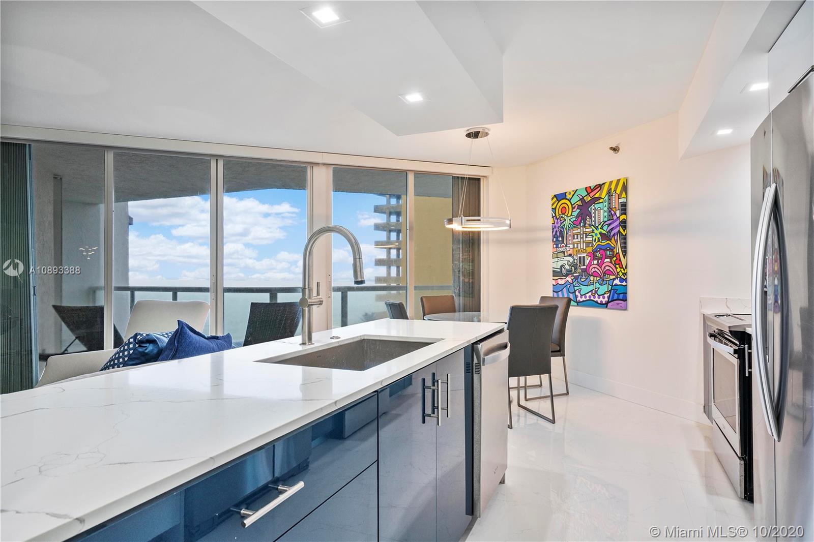 Sunny Isles Beach, FL 33160,16425 Collins Ave #712