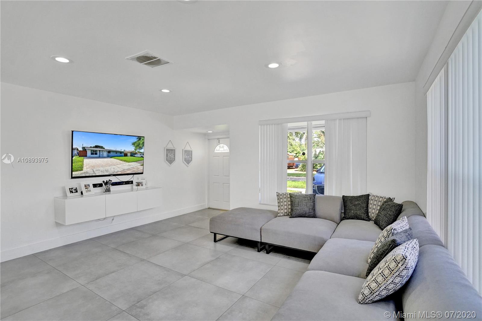 Hollywood, FL 33021,1908 N 40th Ave
