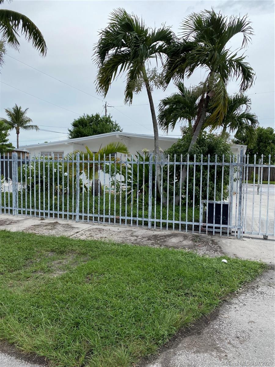 Miami, FL 33165,11415 SW 45th St