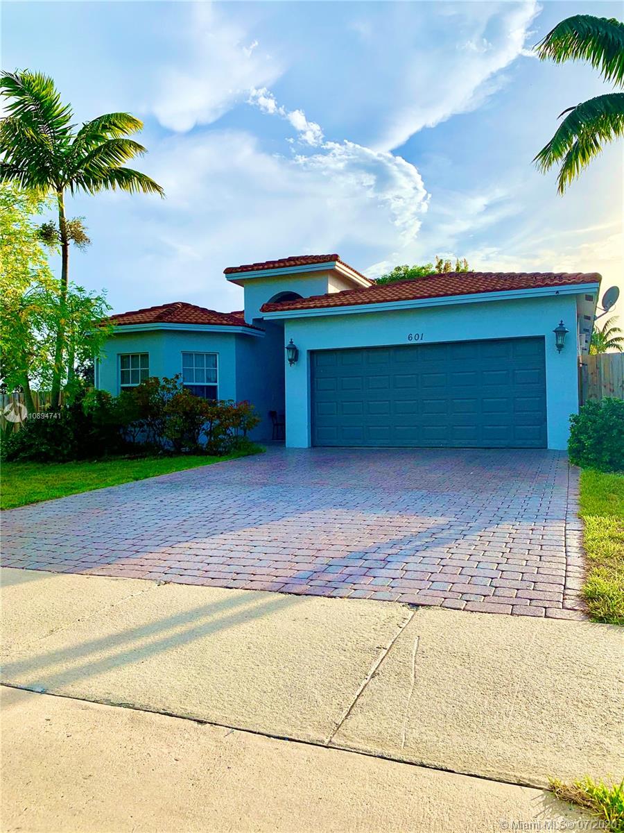 601 NW 19th Ave, Pompano Beach, FL 33069