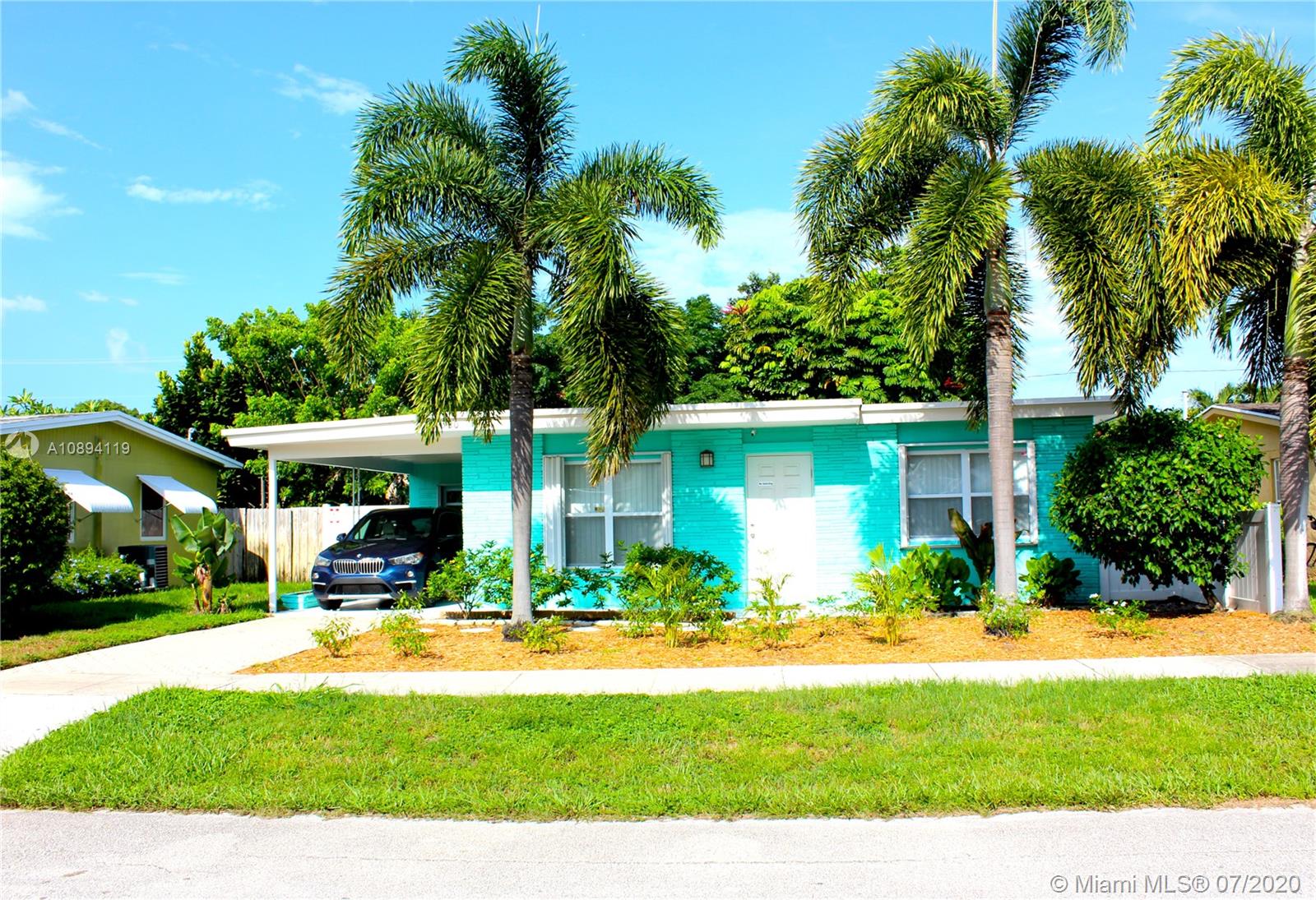 Lantana, FL 33462,320 Pinewood Street