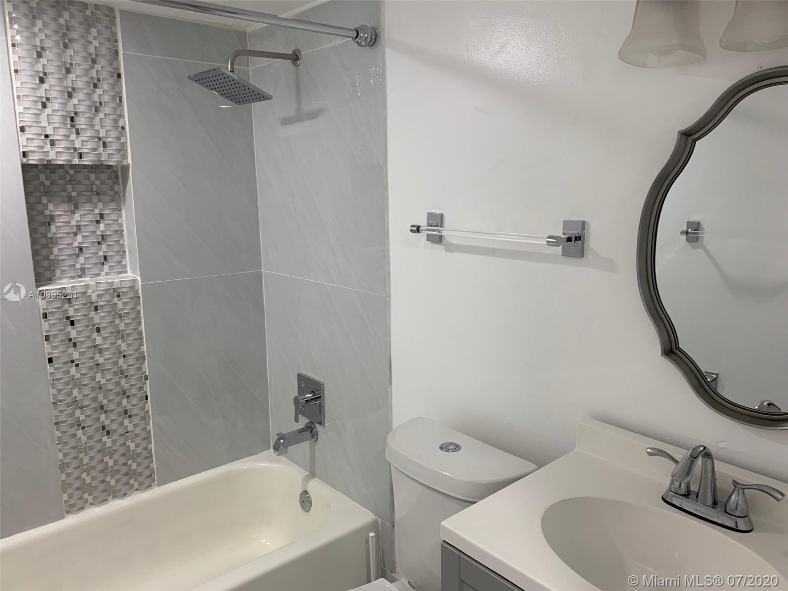 Lauderhill, FL 33319,4176 Inverrary Dr #303