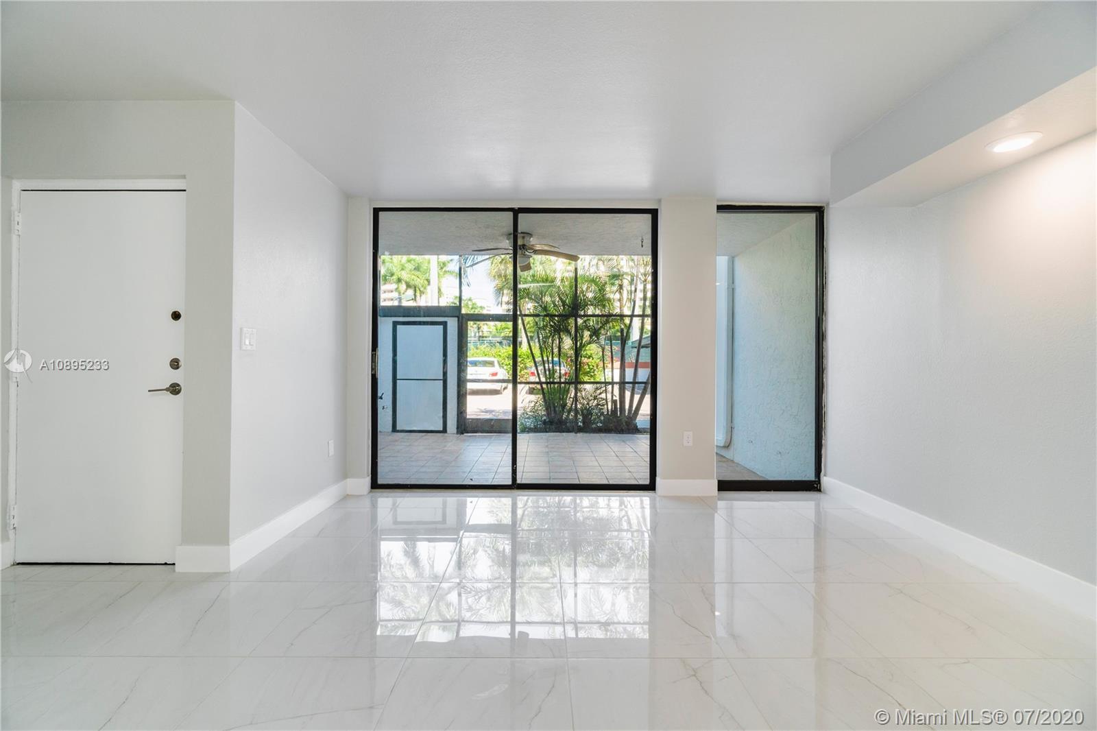 Key Biscayne, FL 33149,425 Grapetree Dr #201