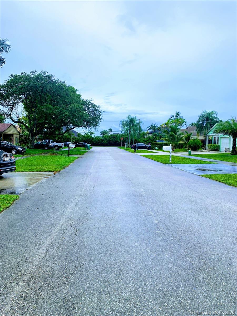 Davie, FL 33325,12731 SW 15th Mnr