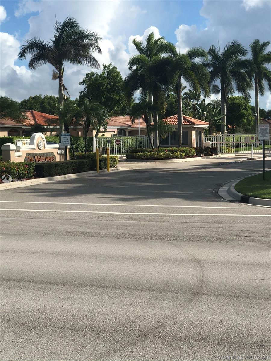 Pembroke Pines, FL 33028,623 NW 129th Way