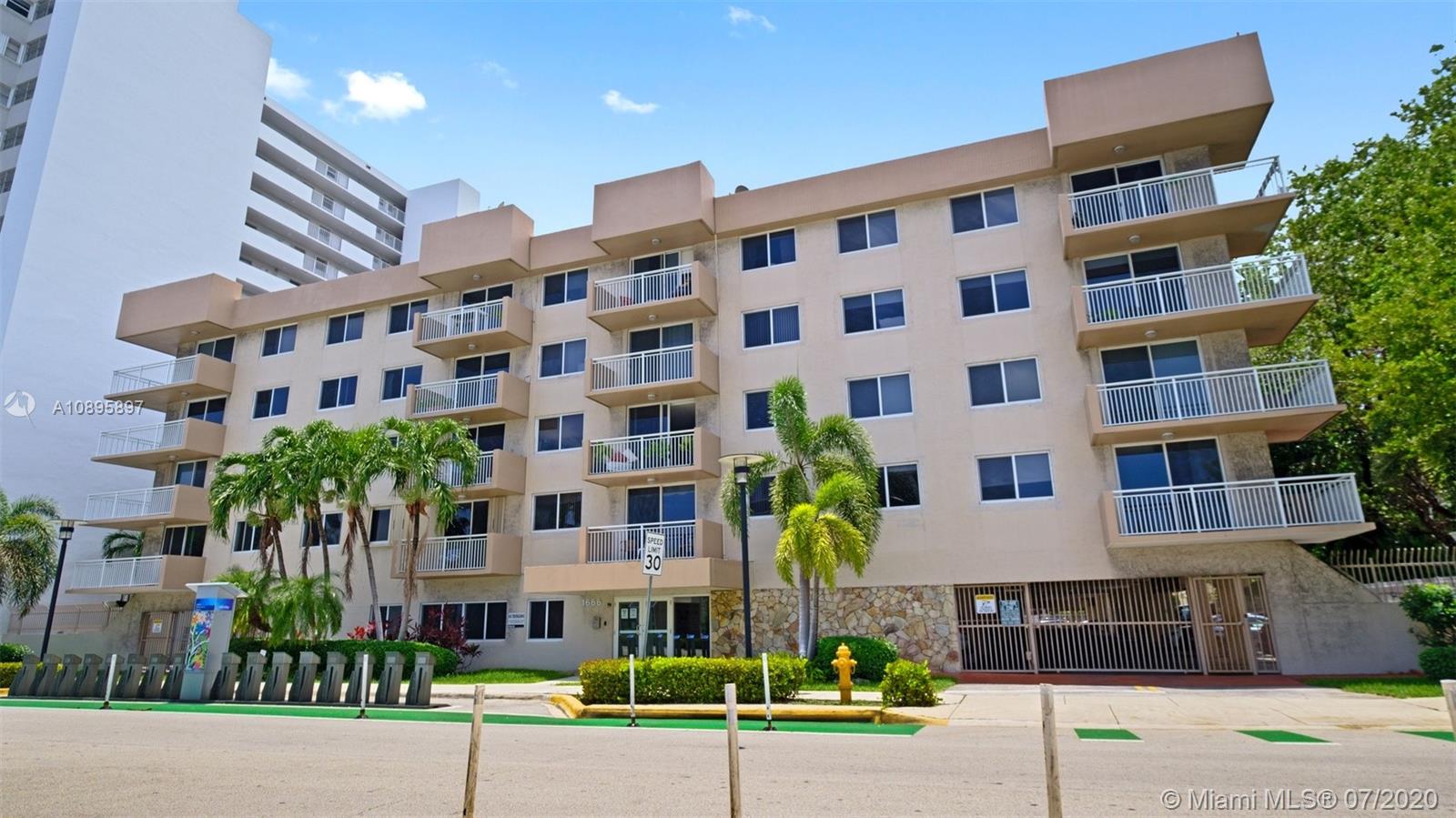 Miami Beach, FL 33139,1666 West Ave #304