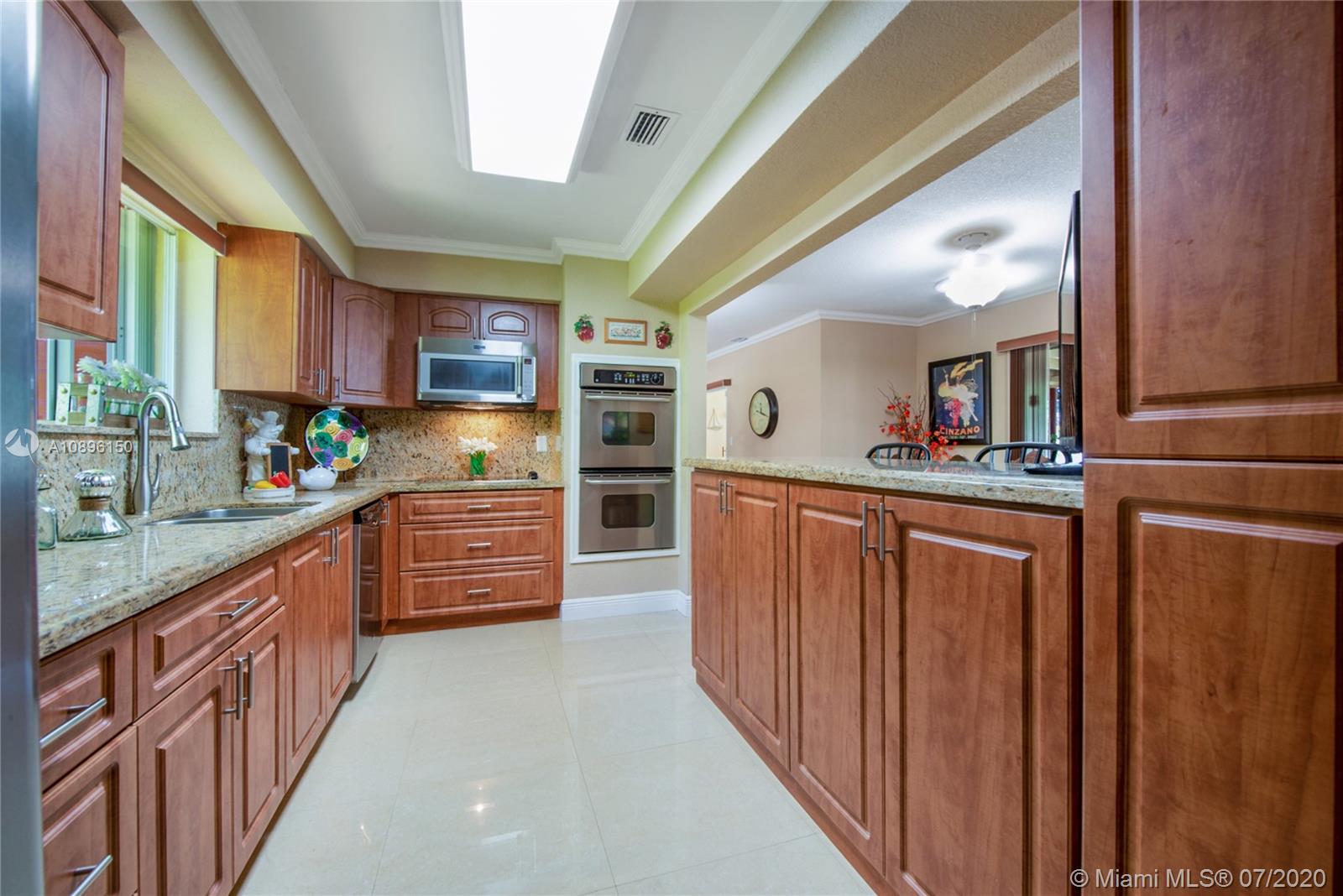 Pinecrest, FL 33156,13500 SW 84th Ave
