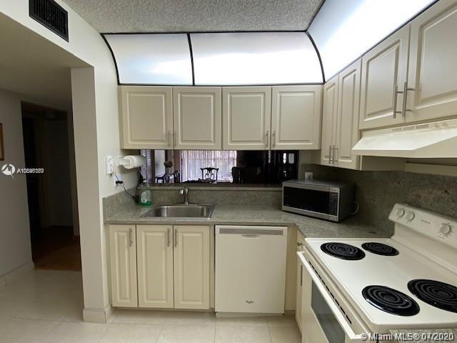 Miramar, FL 33025,3470 Foxcroft Rd #204