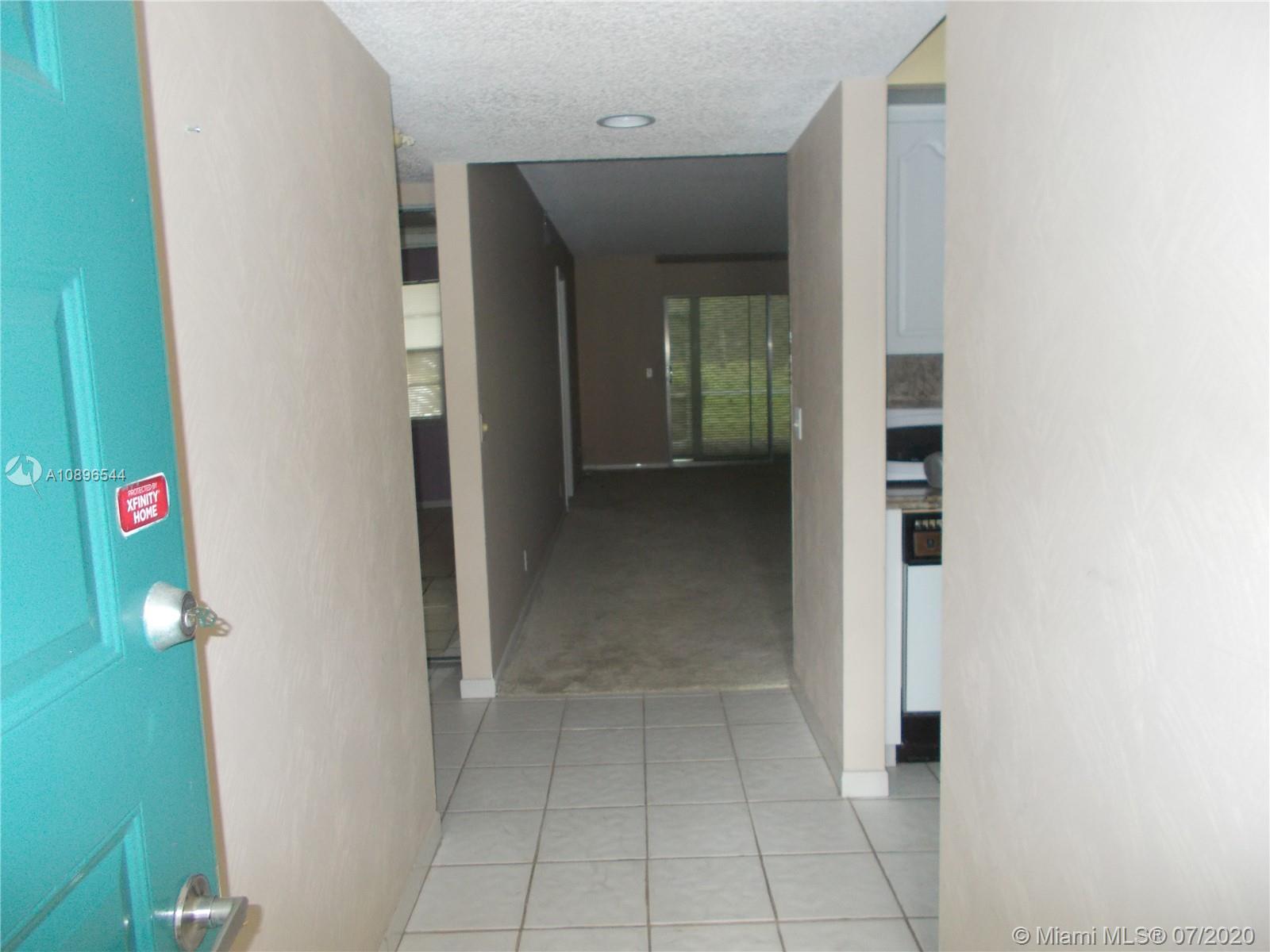 Pembroke Pines, FL 33027,12500 SW 6th St #104N