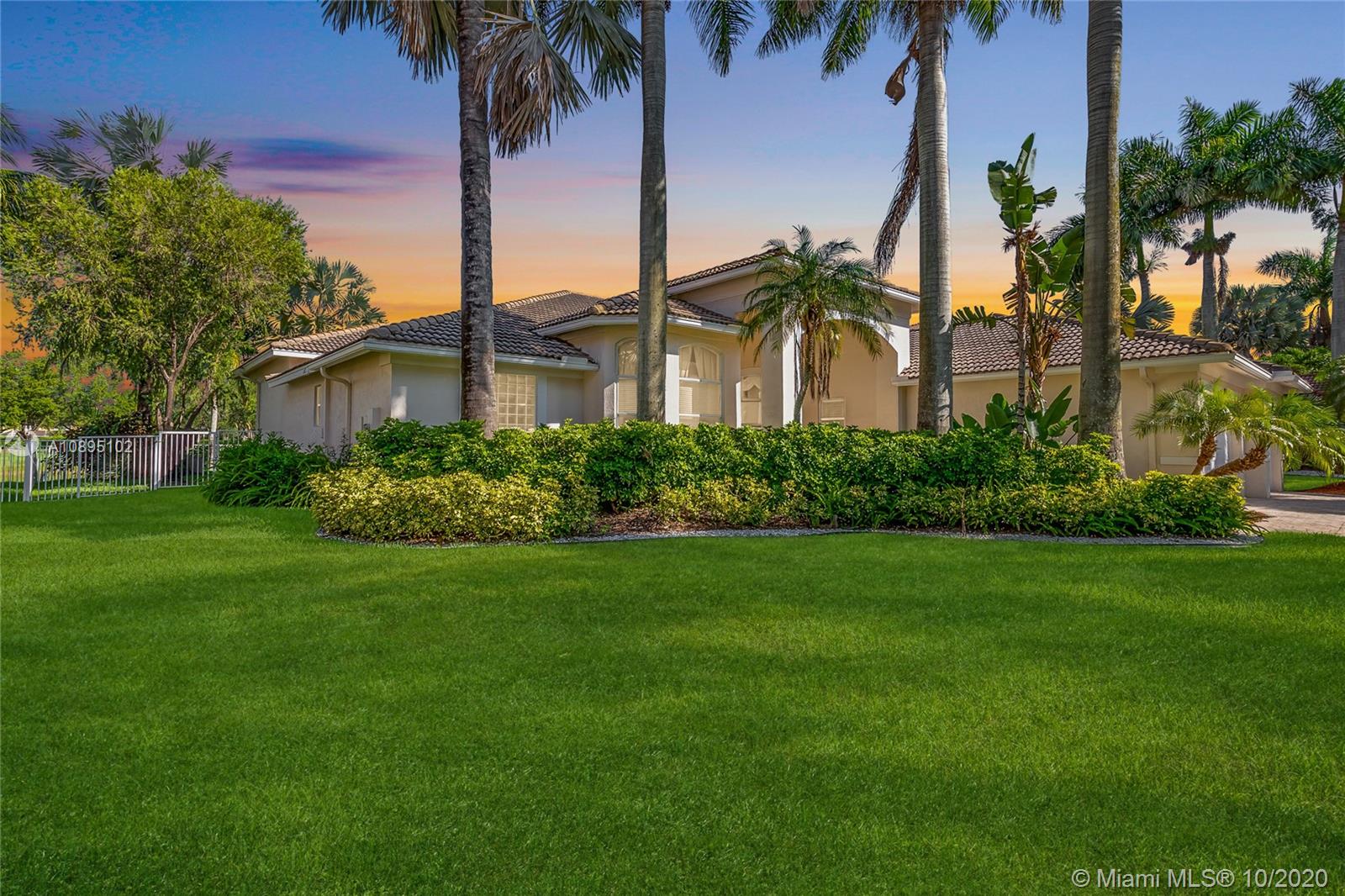 Weston, FL 33327,979 Nautica Dr