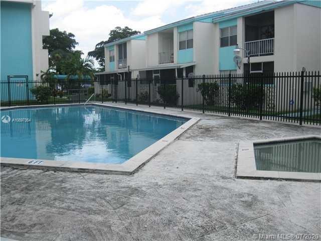 2011 NW 46th Ave #B202, Lauderhill, FL 33313