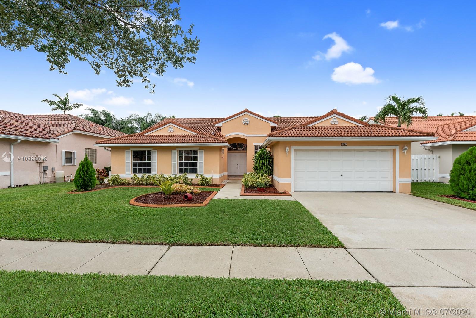 355 SW 188th Ave, Pembroke Pines, FL 33029