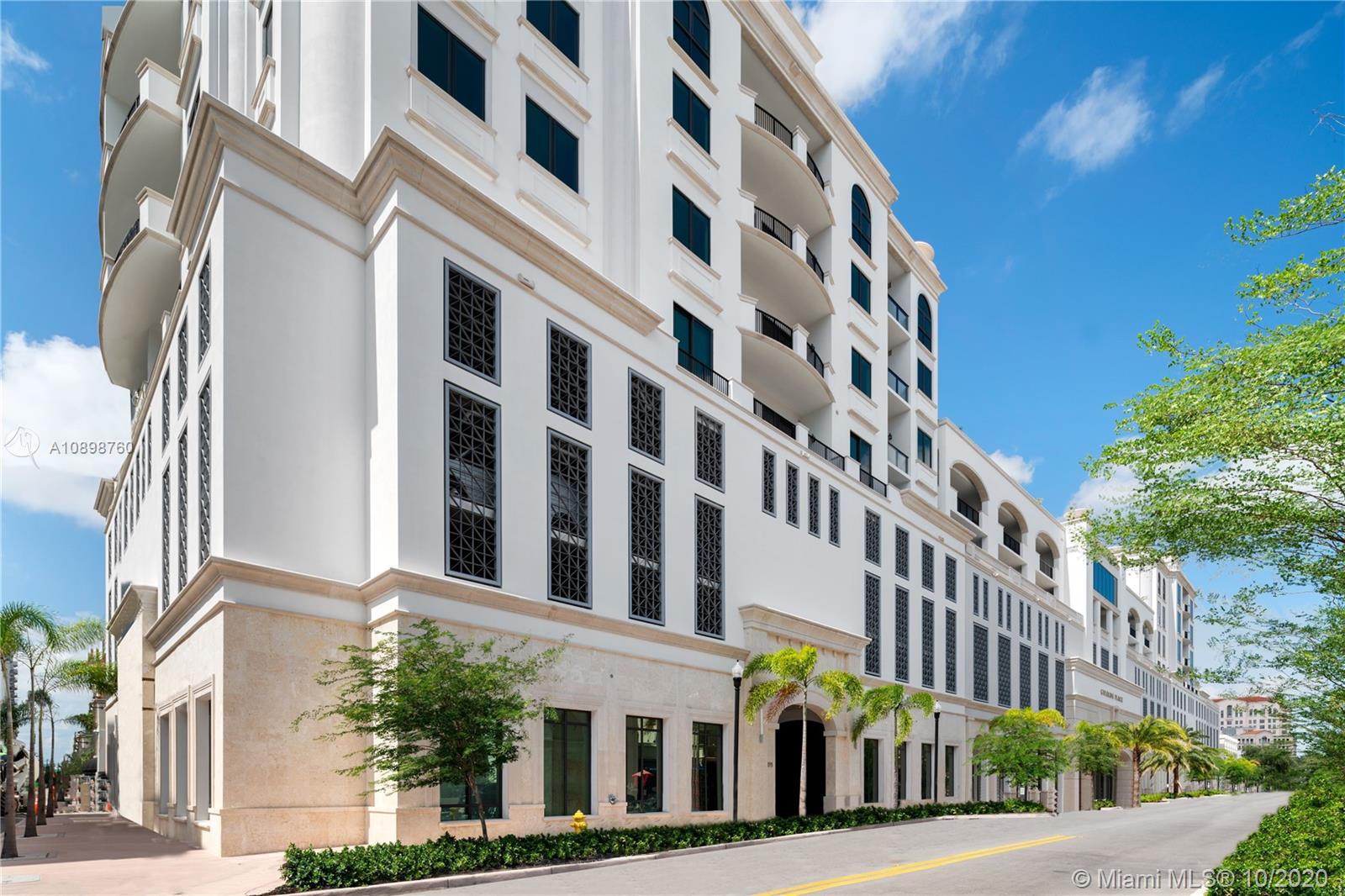 Coral Gables, FL 33134,275 Giralda Ave #7A