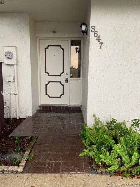 Miramar, FL 33023,3647 SW 70th Ave #17-X