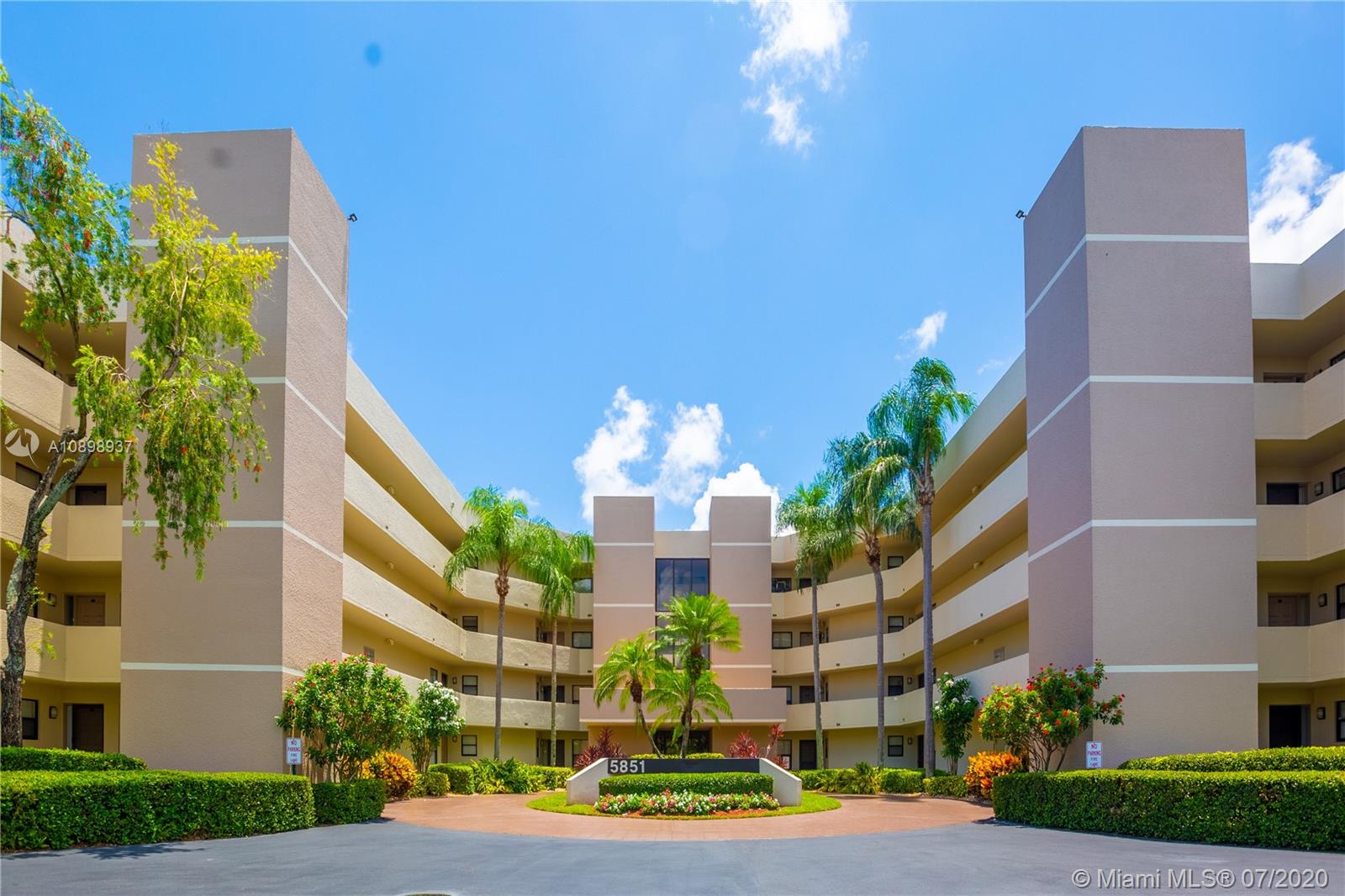 Boca Raton, FL 33433,5851 Camino Del Sol #305