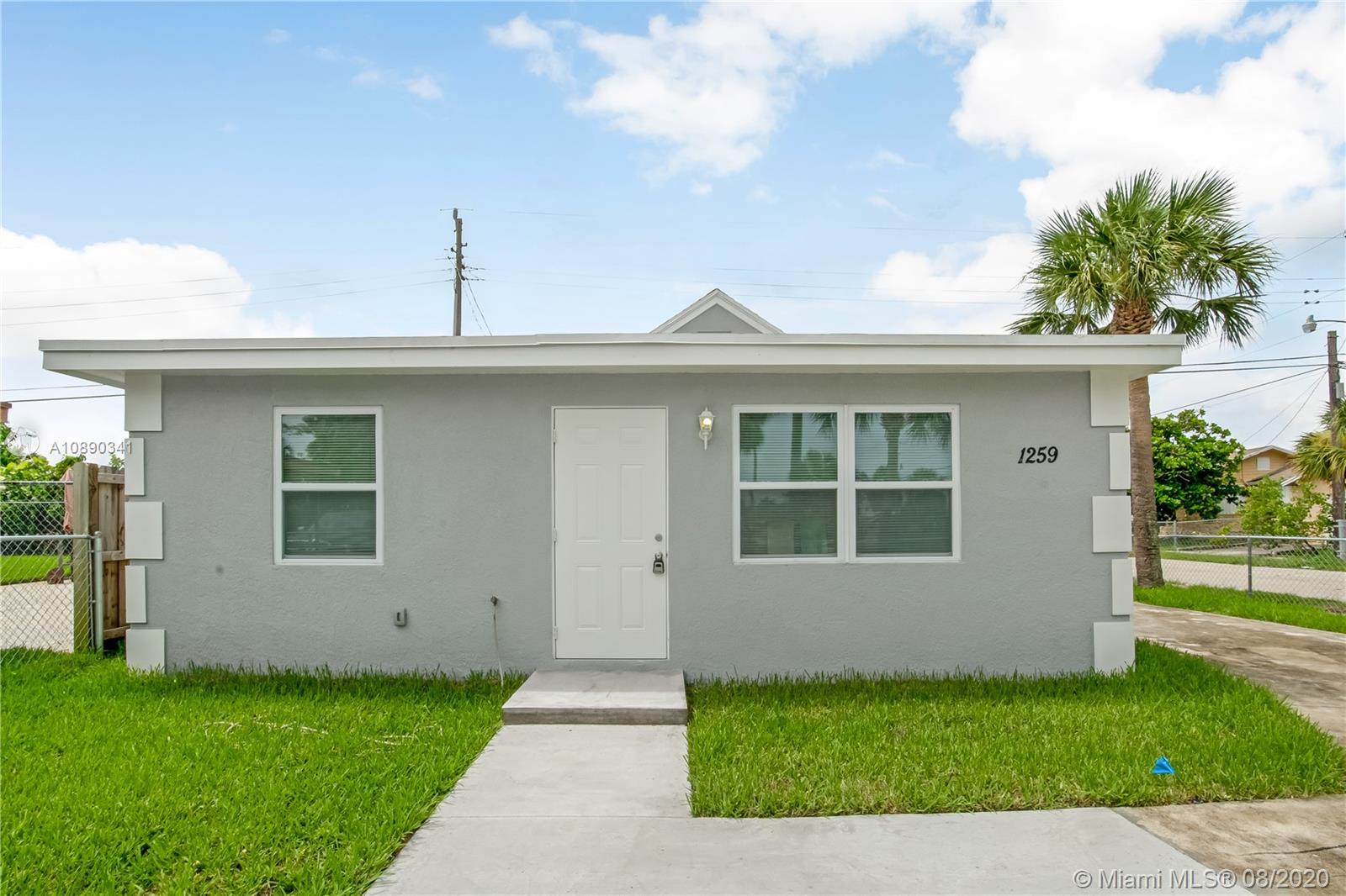 1259 W 25th St, Riviera Beach, FL 33404