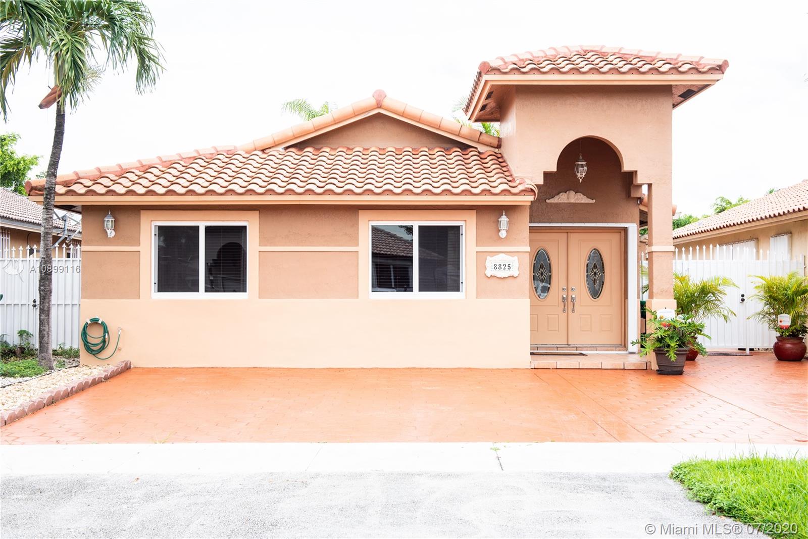 8825 NW 110th Ln, Hialeah Gardens, FL 33018