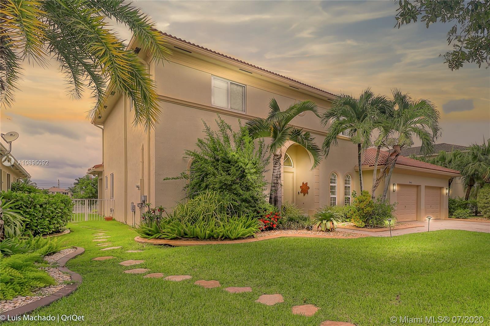 Pembroke Pines, FL 33332,19403 SW 68th St