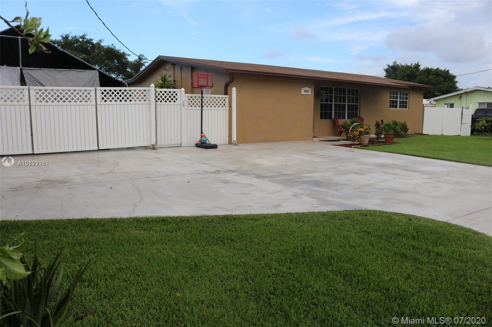 Davie, FL 33314,4208 SW 73rd Ter