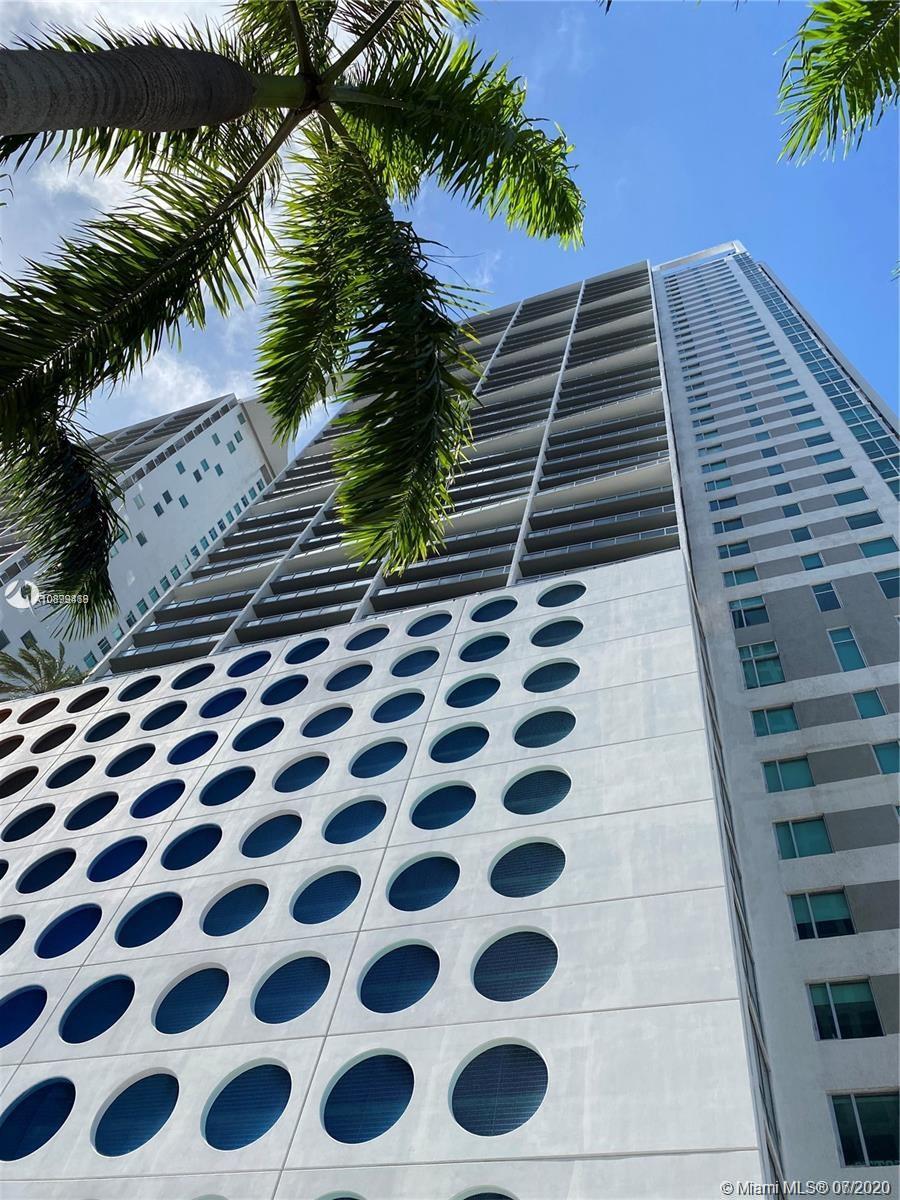 500 Brickell Ave #2808, Miami, FL 33131