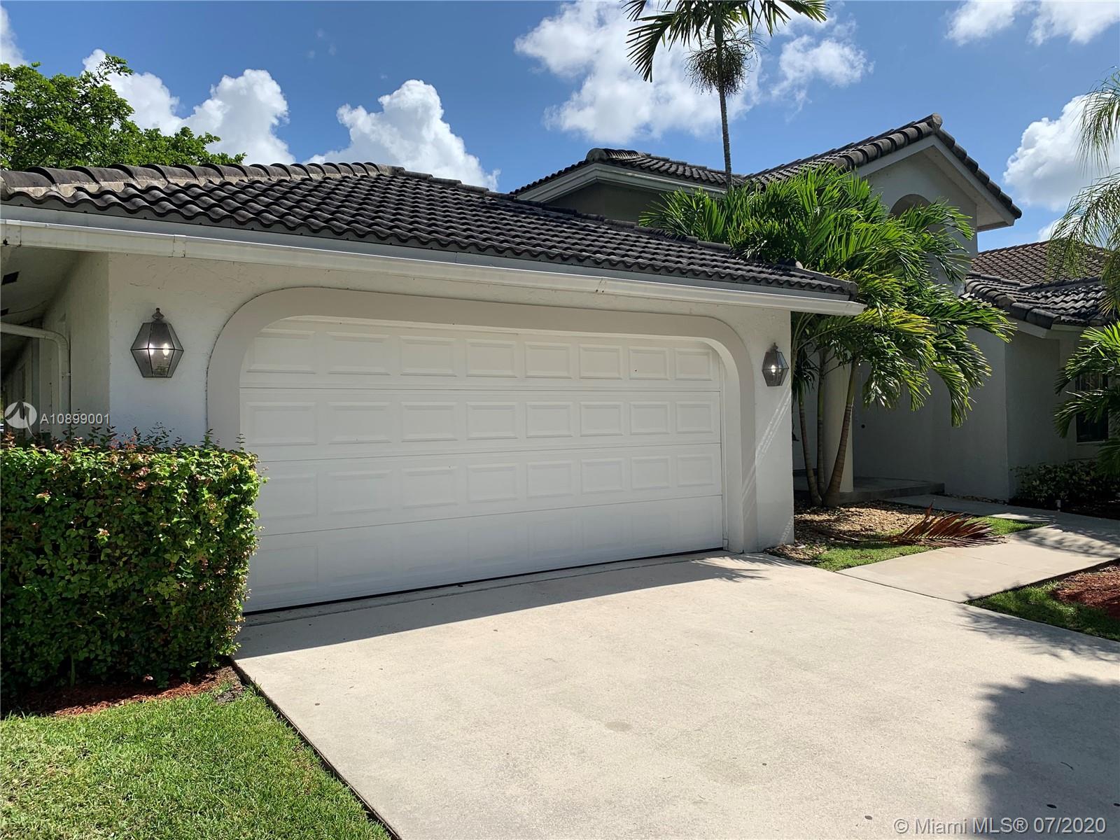 Weston, FL 33326,991 Spoonbill Cir