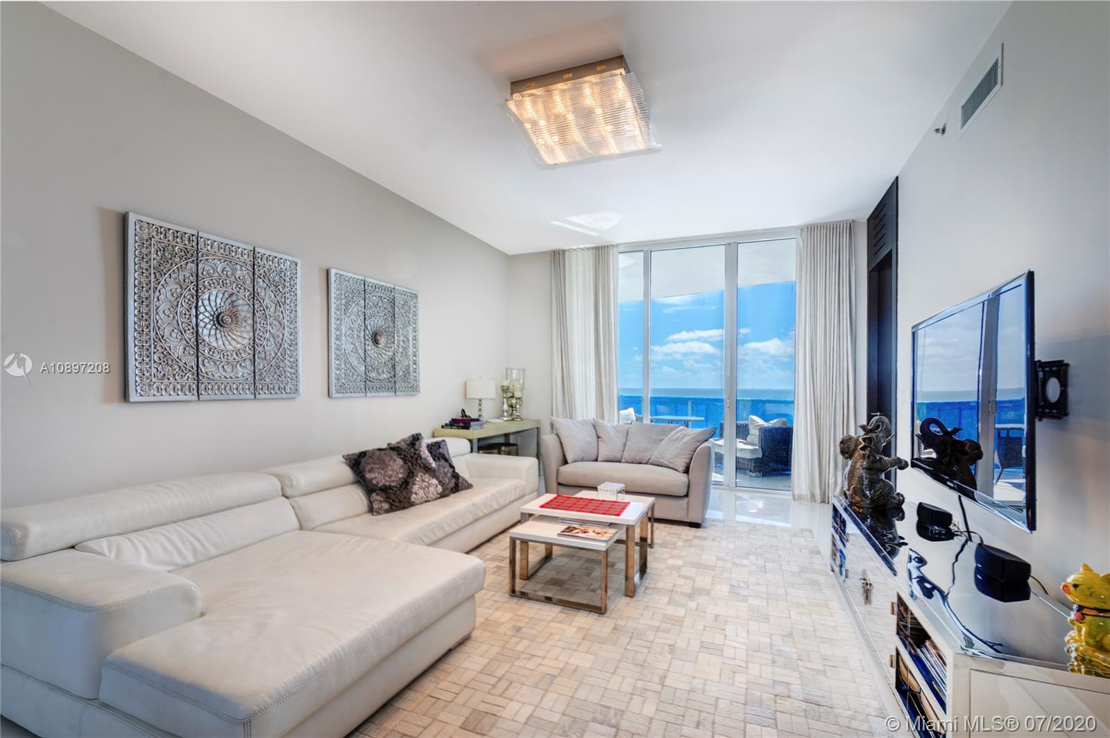 Sunny Isles Beach, FL 33160,15811 Collins Ave #804