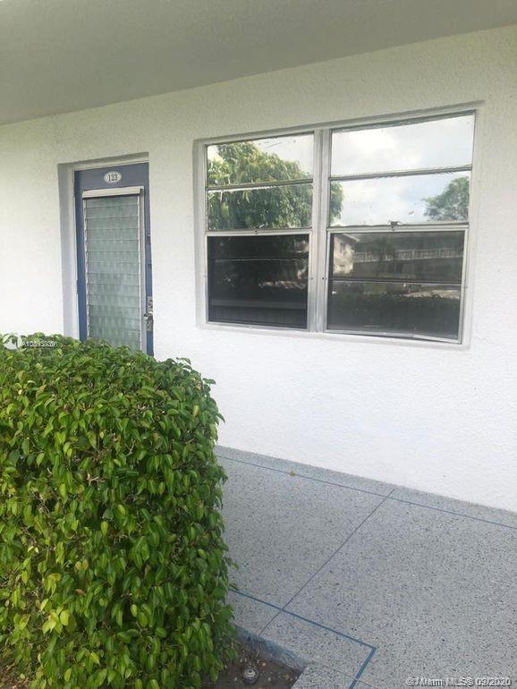 Deerfield Beach, FL 33442,123 Farnham F #123