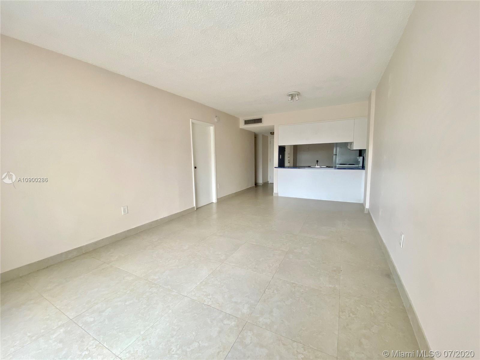 North Miami Beach, FL 33160,16465 NE 22nd Ave #106