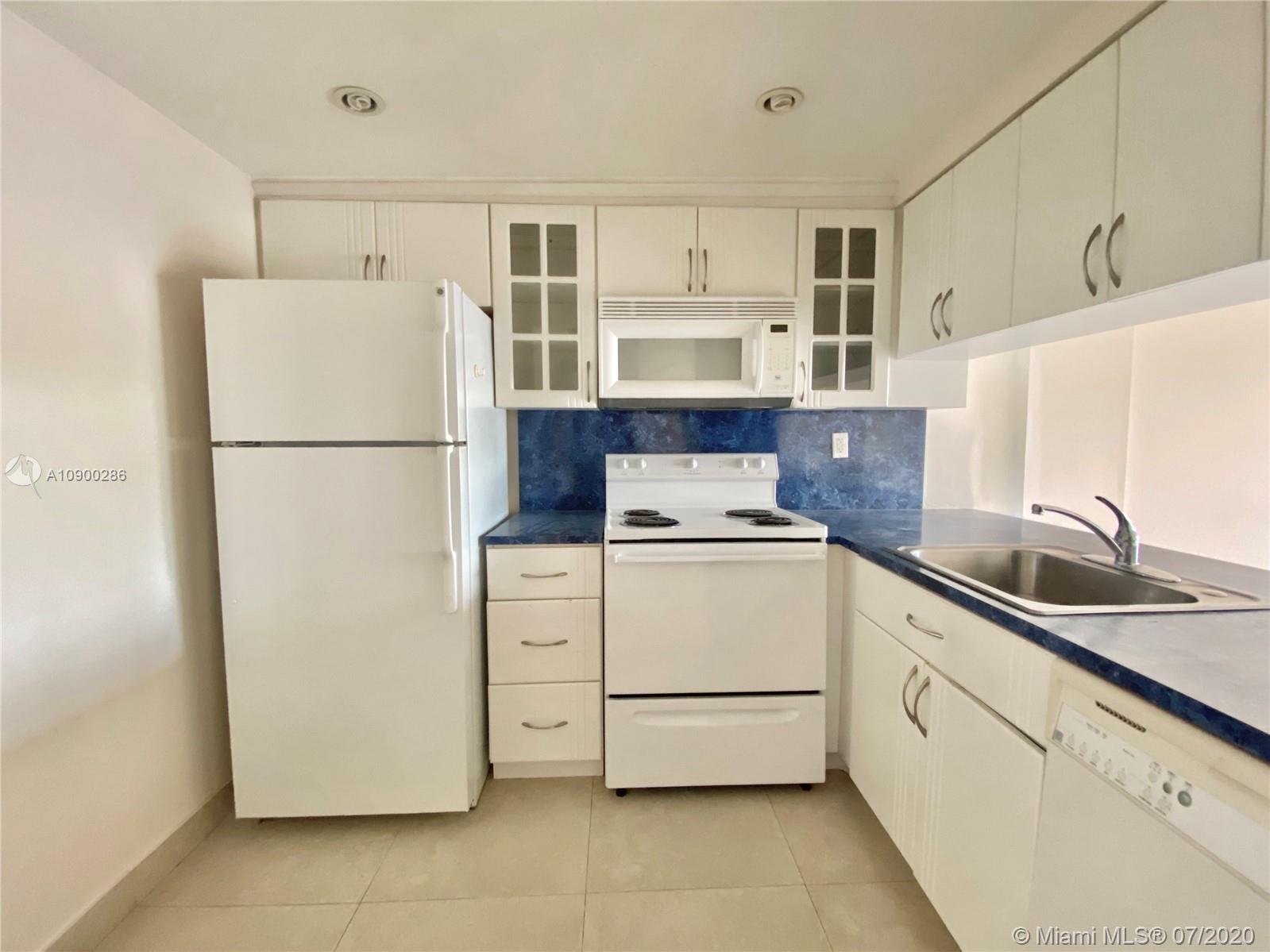 North Miami Beach, FL 33160,16465 NE 22nd Ave #106