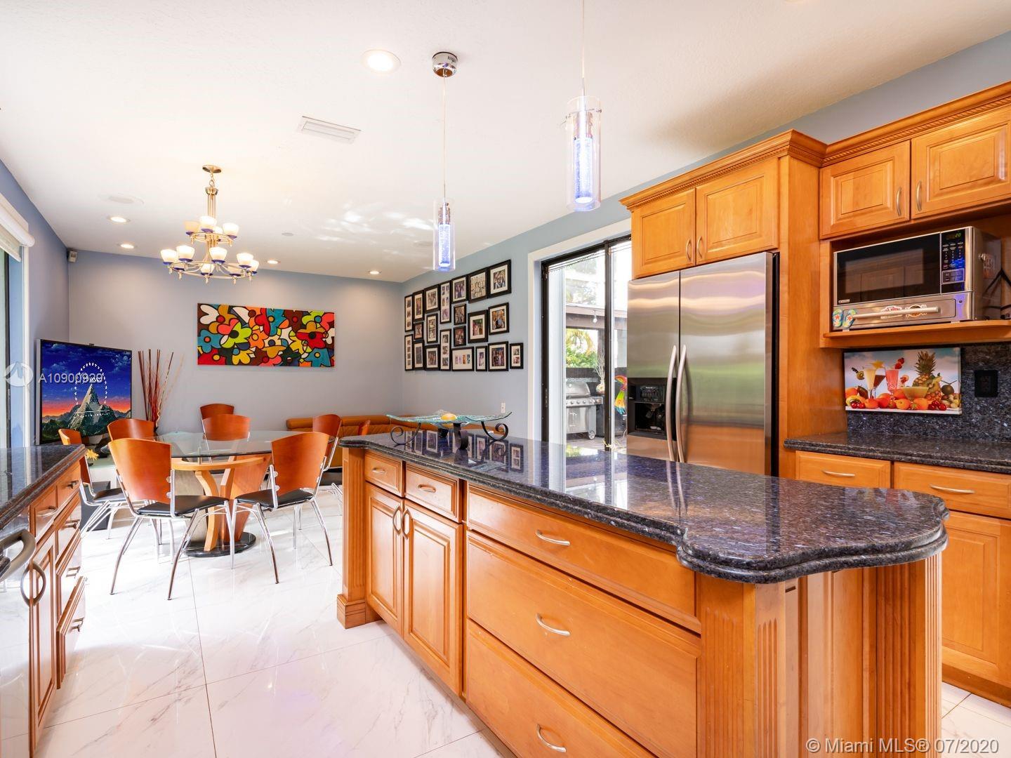 Miami, FL 33179,20235 W Oak Haven Cir