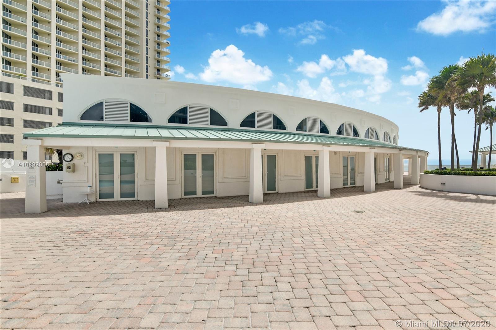 Sunny Isles Beach, FL 33160,16485 Collins Ave #PC 4