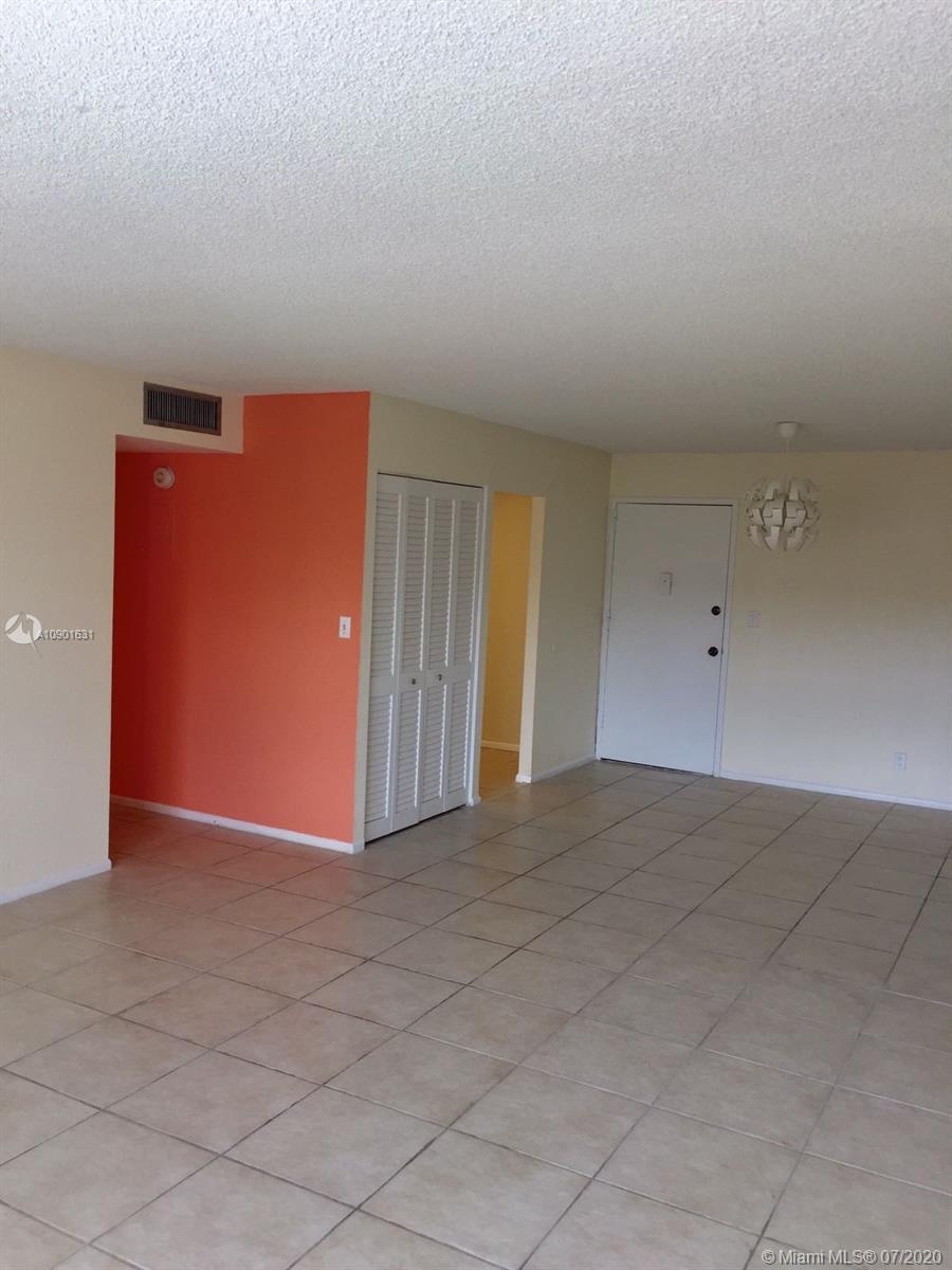 Hallandale Beach, FL 33009,401 Golden Isles Dr #615