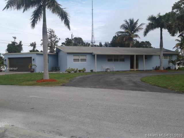 5500 Lakeshore Dr, Mangonia Park, FL 33407