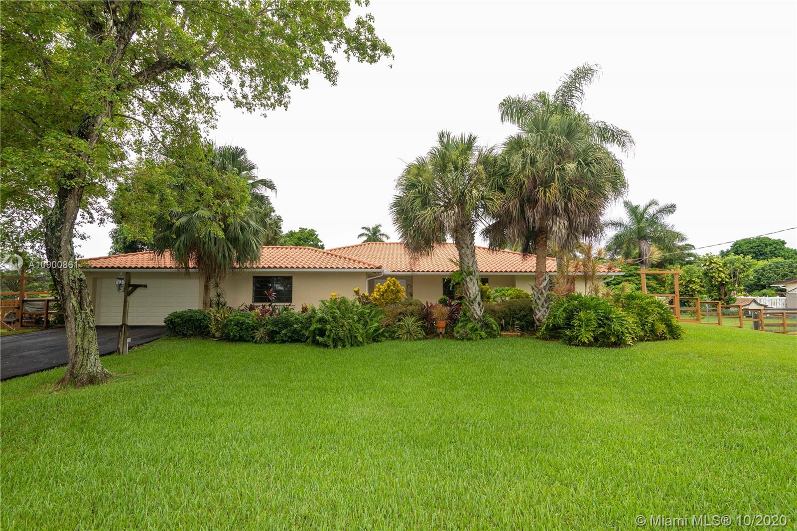 Southwest Ranches, FL 33331,5841 SW 162nd Ave