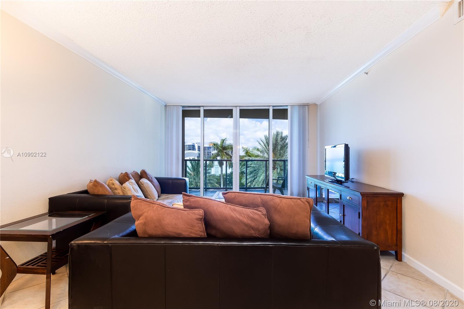 Hollywood, FL 33019,2501 S Ocean Dr #431