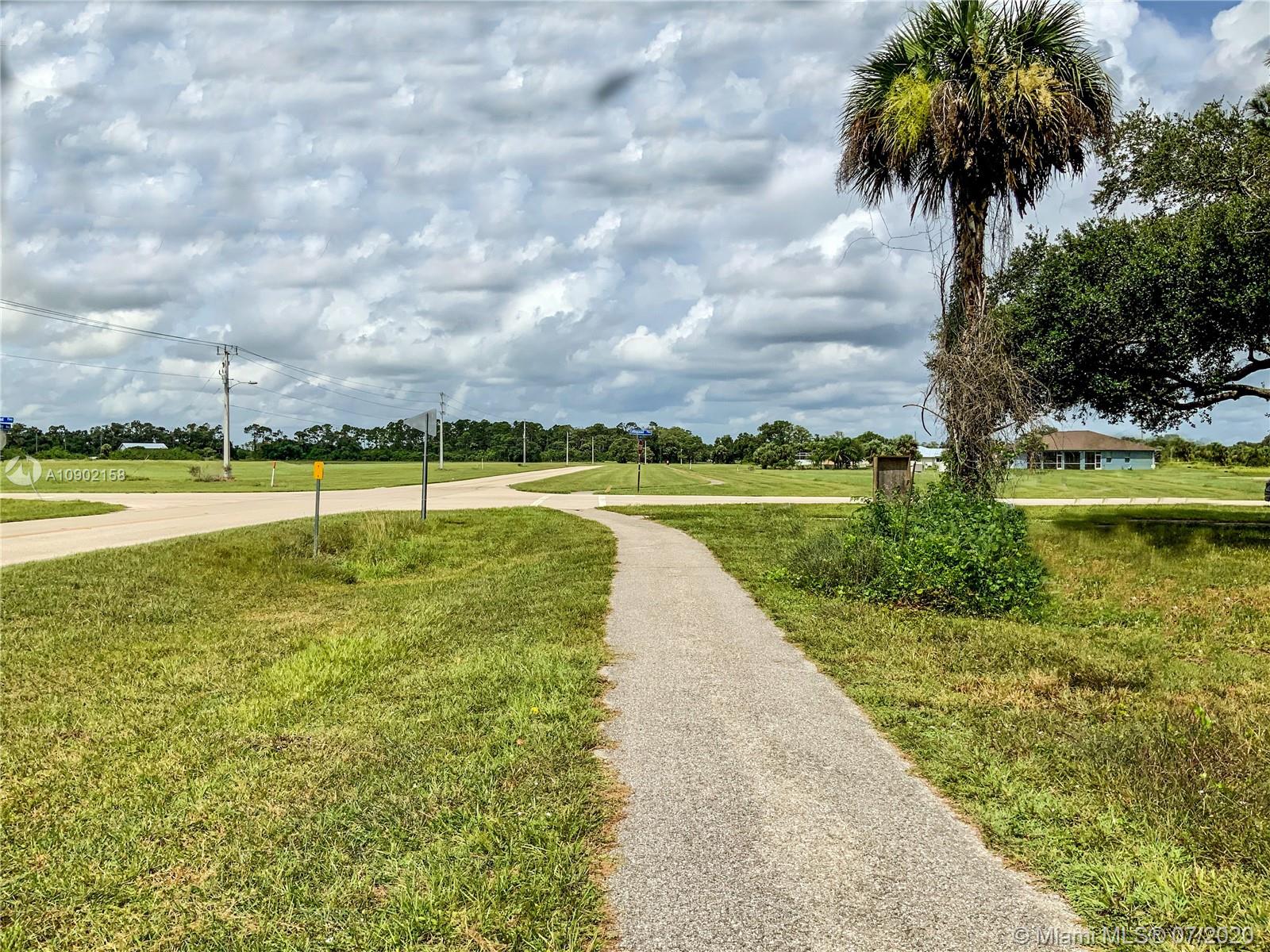 La Belle, FL 33935,0 E Cowboy Way