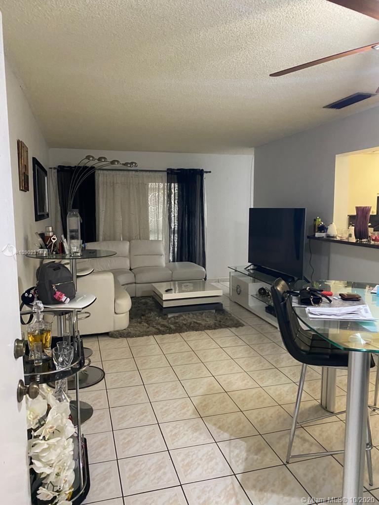 Miami, FL 33172,680 W Park Dr #3-201