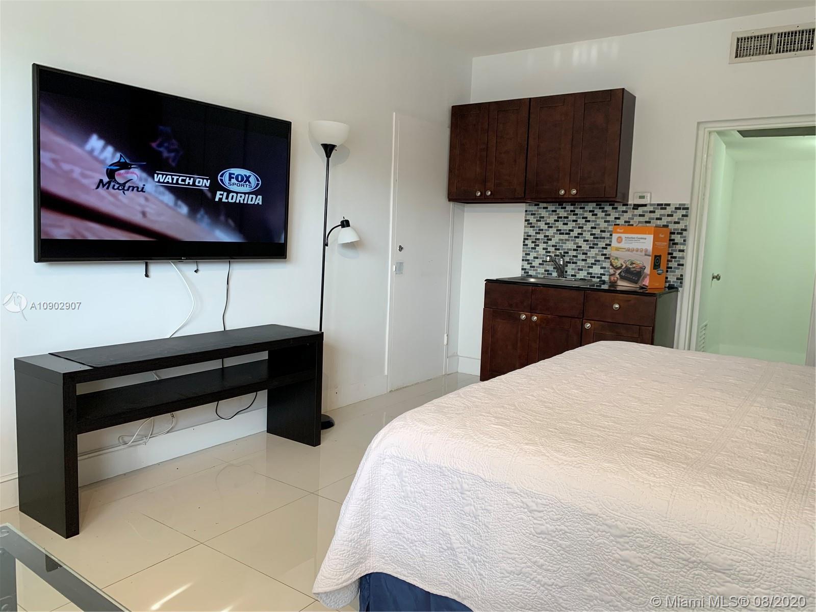 Hallandale Beach, FL 33009,26 Diplomat Pkwy #2330